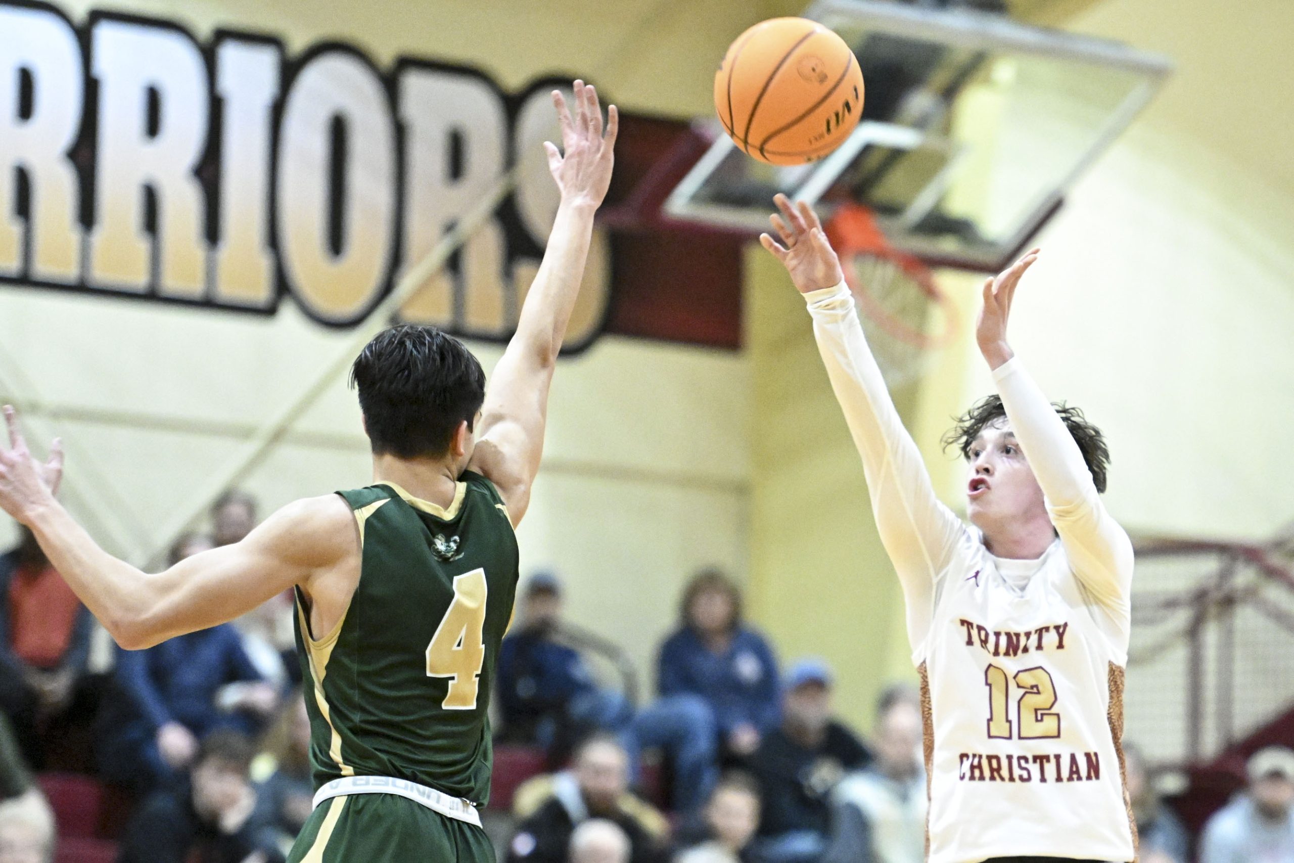 Adams scores 32 as Trinity sweeps doubleheader against Notre Dame